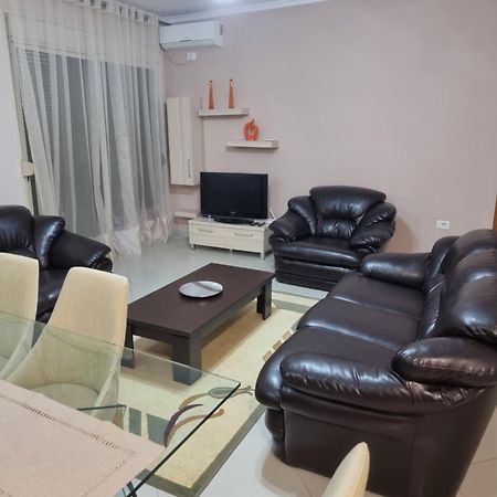 Alex Apartment Vlorë Esterno foto