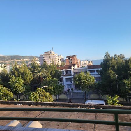 Alex Apartment Vlorë Esterno foto