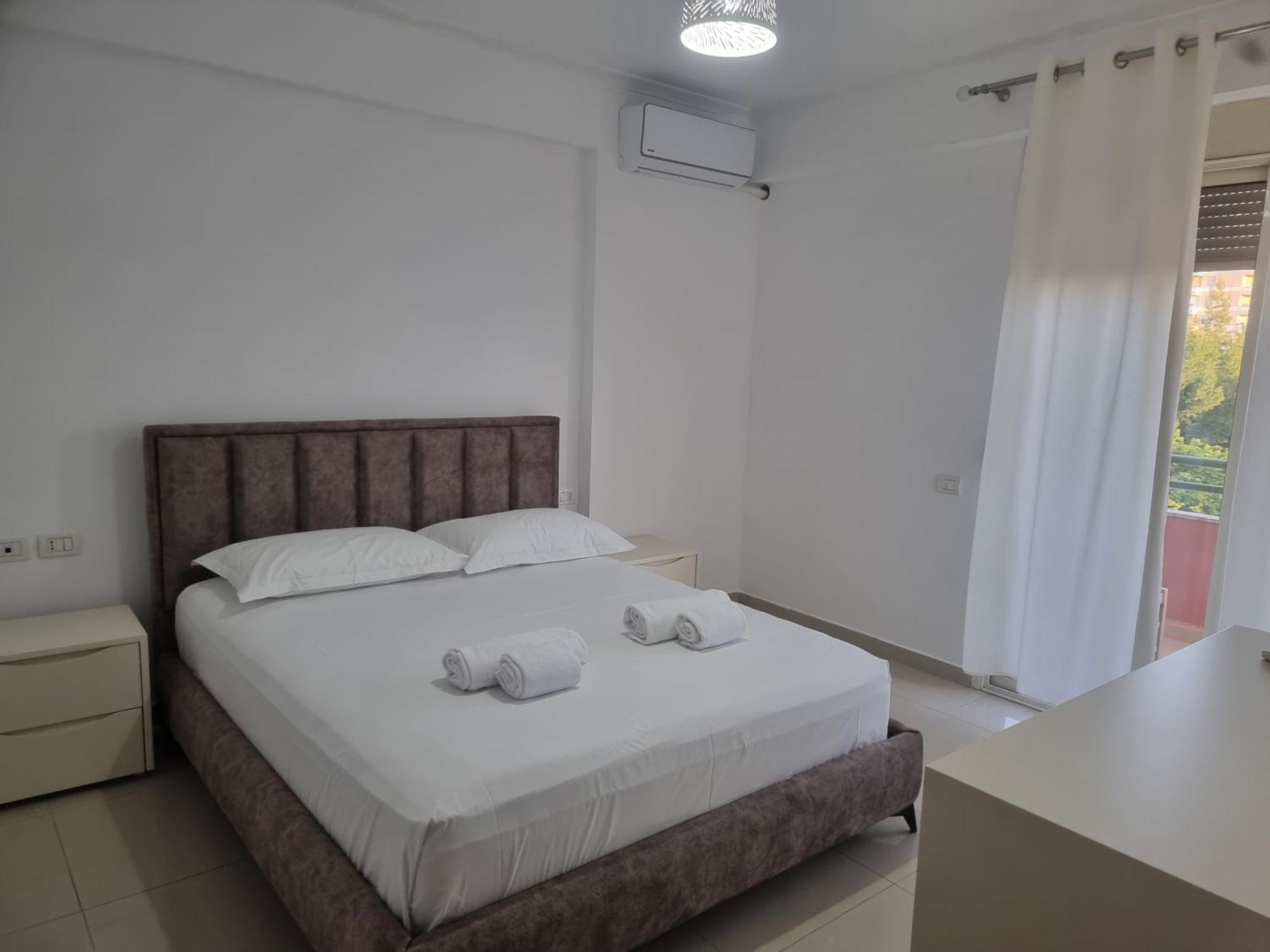 Alex Apartment Vlorë Esterno foto