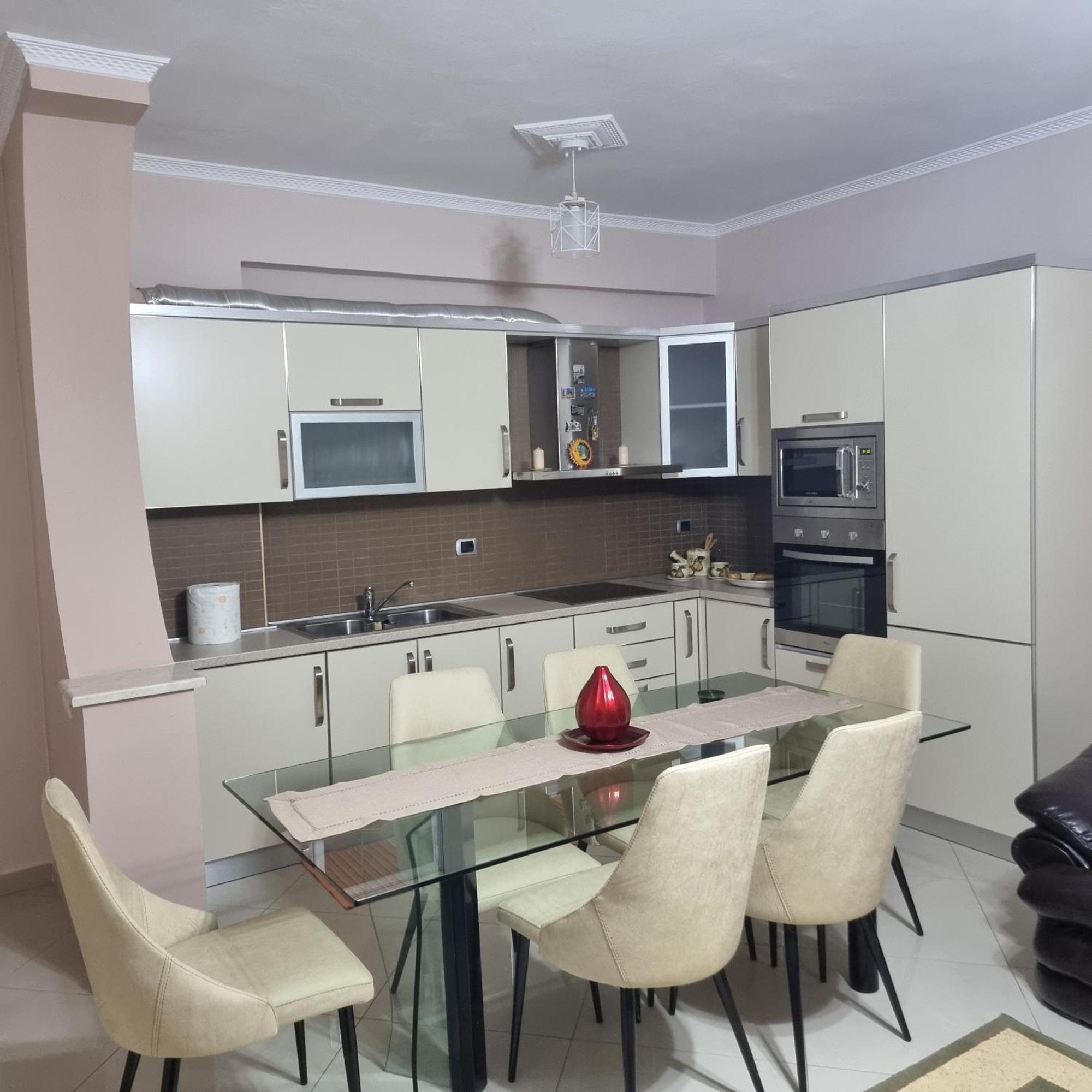 Alex Apartment Vlorë Esterno foto